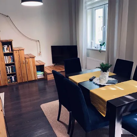 アパート Apartament Antresola オルシュティン