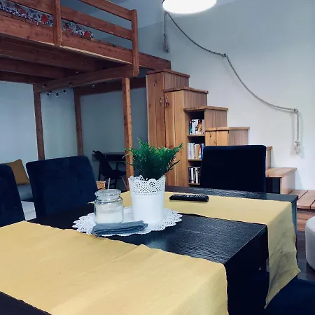 アパート Apartament Antresola オルシュティン